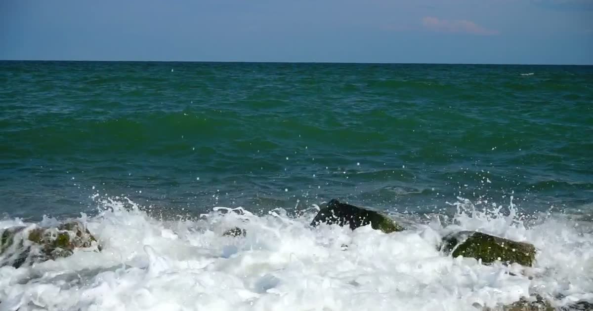 浪花 Rolling Waves